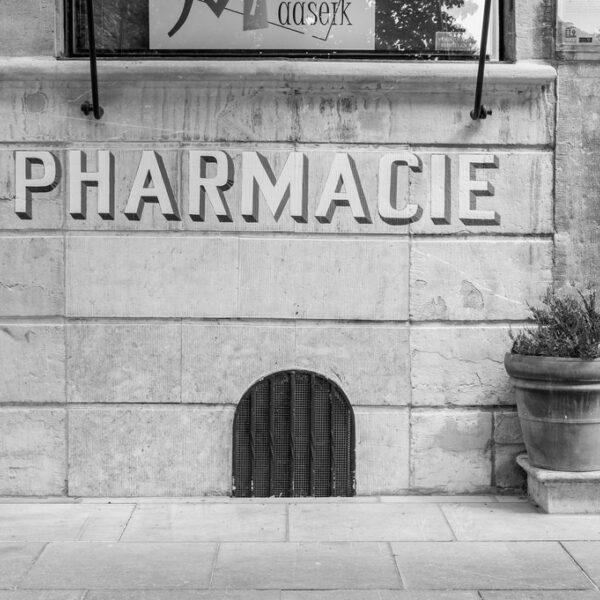 Een prijs vaststellen voor de verkoop van geneesmiddelen? Let op de coherentie!  - Michel Kalff -  Attribution 2.0 Generic (CC BY 2.0)